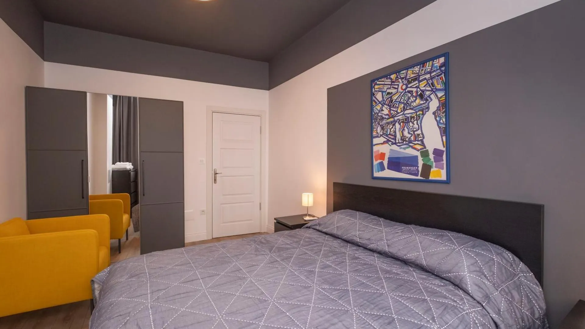 איסטמבול Hip Waterfront Apt With A Striking View 0*,