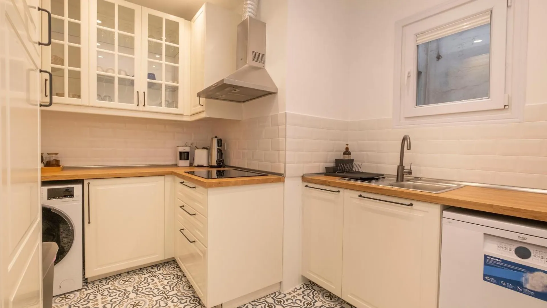 איסטמבול Hip Waterfront Apt With A Striking View