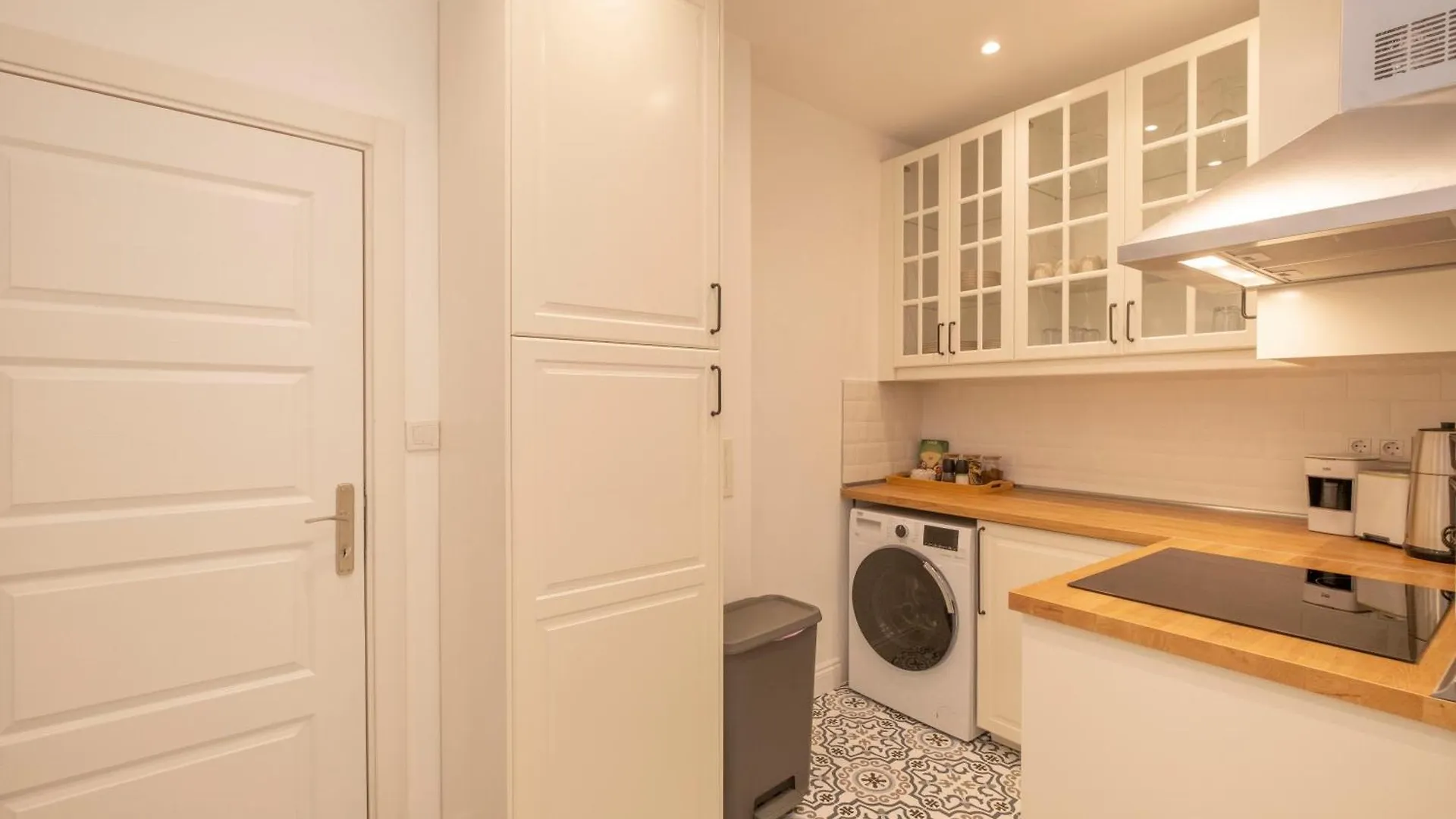 איסטמבול Hip Waterfront Apt With A Striking View טורקיה