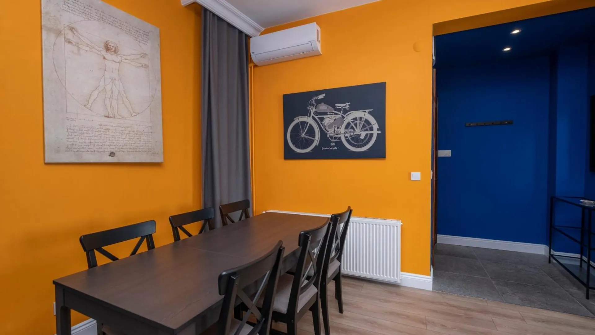 דירה איסטמבול Hip Waterfront Apt With A Striking View